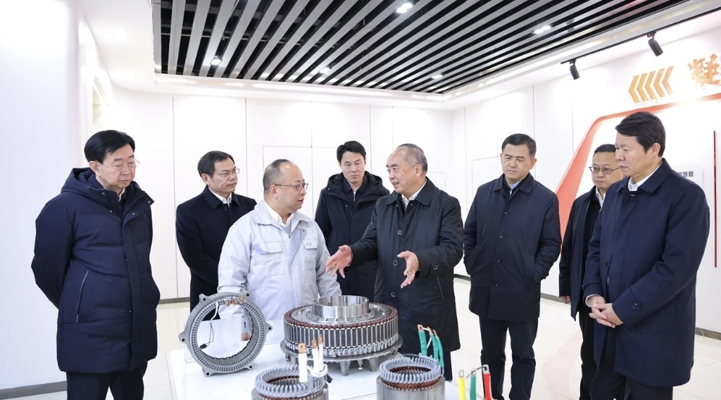 开足马力“赶订单”，奋力冲刺“开门红”  | 山东省委书记林武调研双林临沂工厂新能源电驱动项目